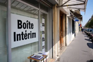 Façade d'une agence d'intérim paris 13e